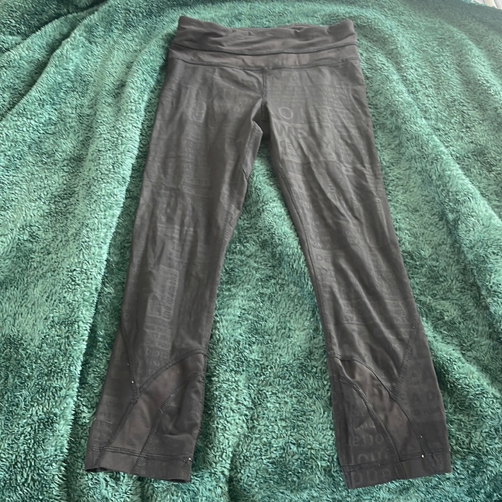 Lululemon Size 2 Leggings - RARE pattern